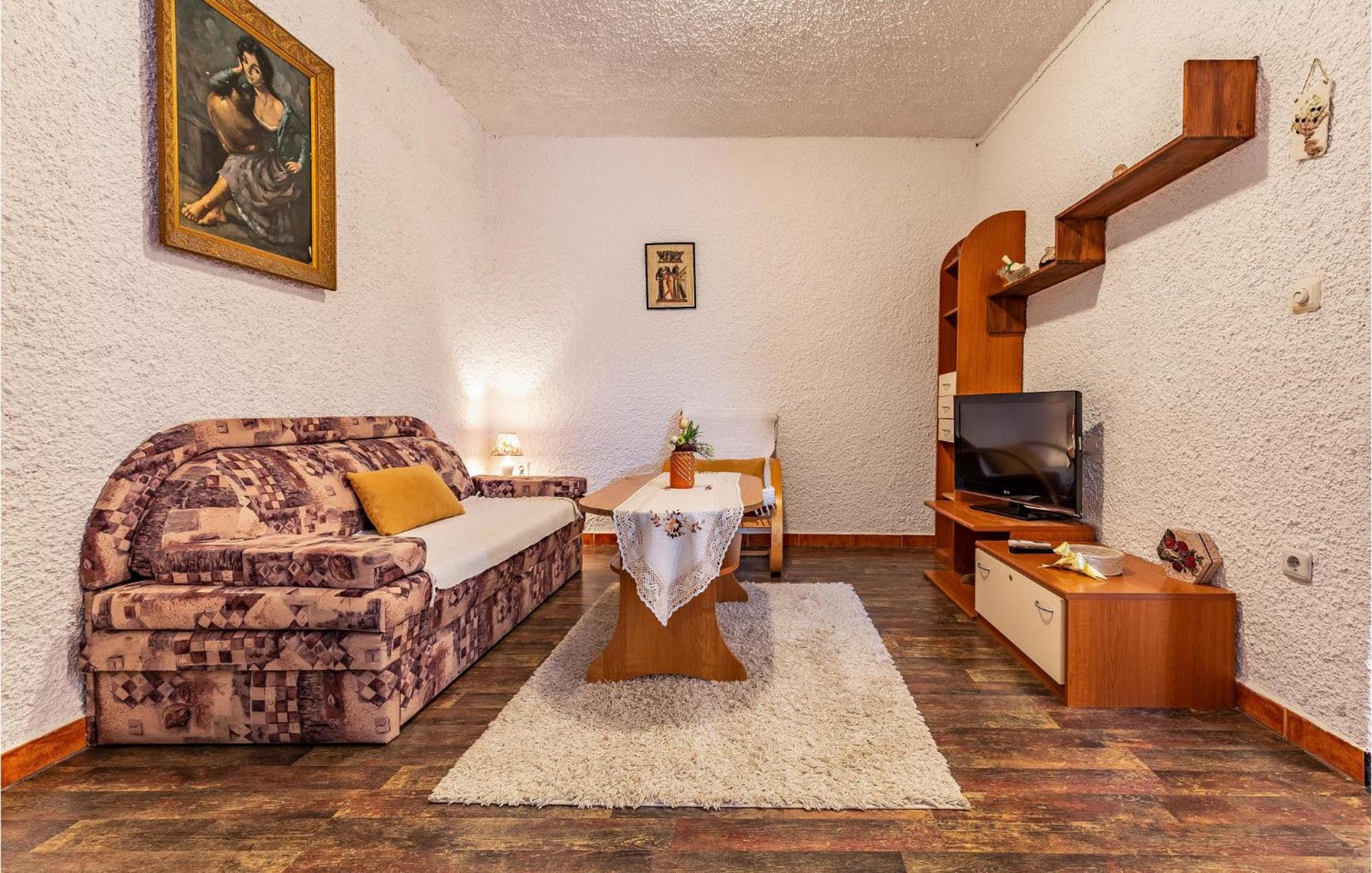 Lovely Apartment In Premantura With Wifi Exterior foto
