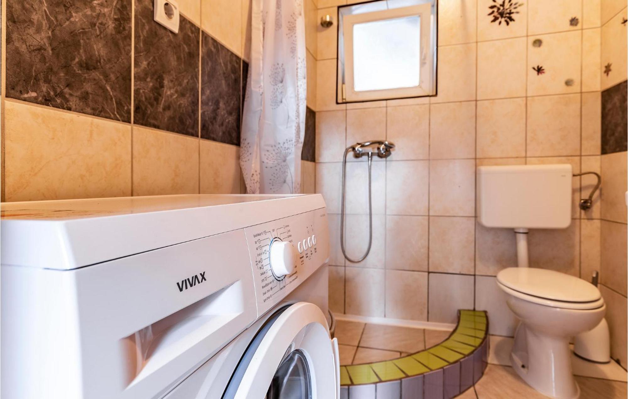 Lovely Apartment In Premantura With Wifi Exterior foto