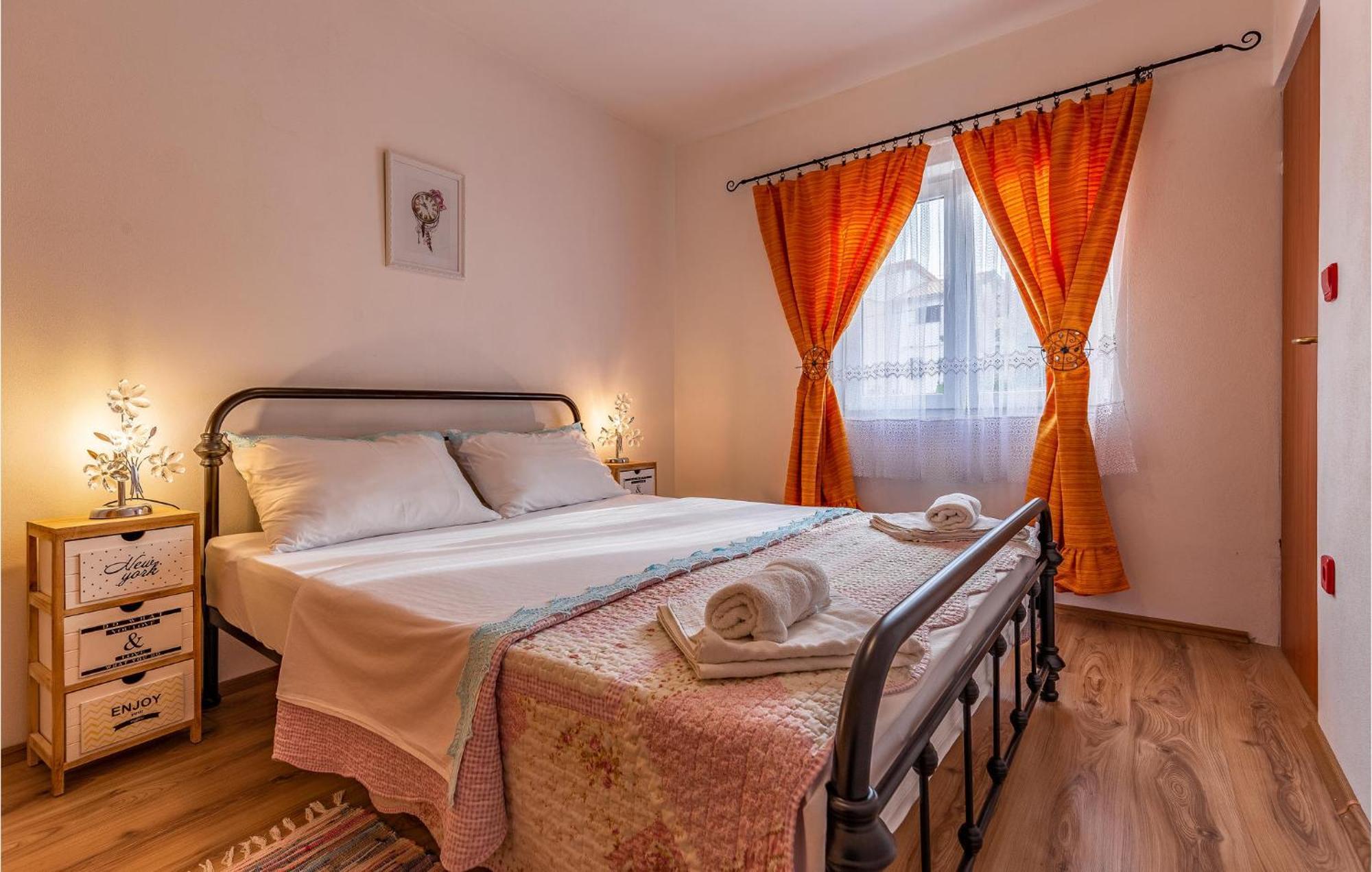 Lovely Apartment In Premantura With Wifi Exterior foto