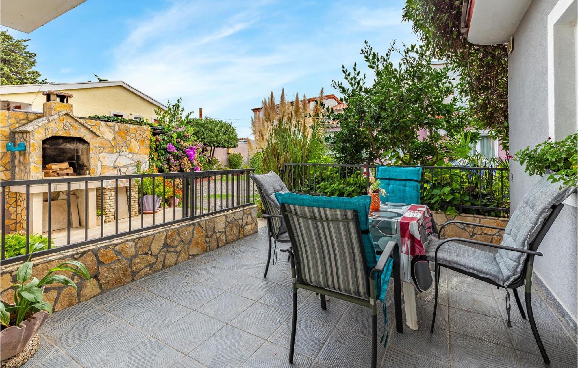 Lovely Apartment In Premantura With Wifi Exterior foto